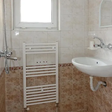 семеен орфей Hotel Teshel