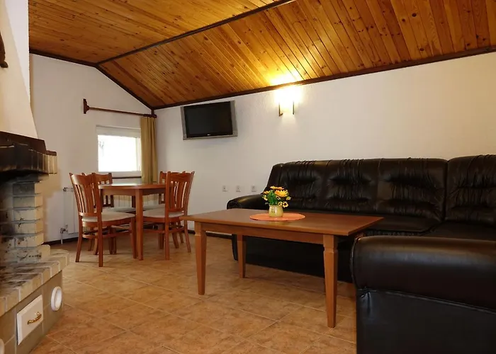 семеен орфей מלון Teshel