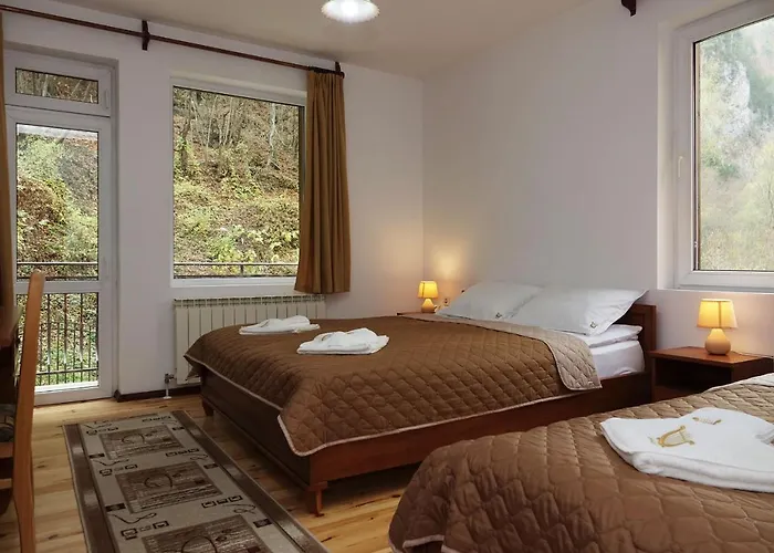 מלון семеен орфей Teshel