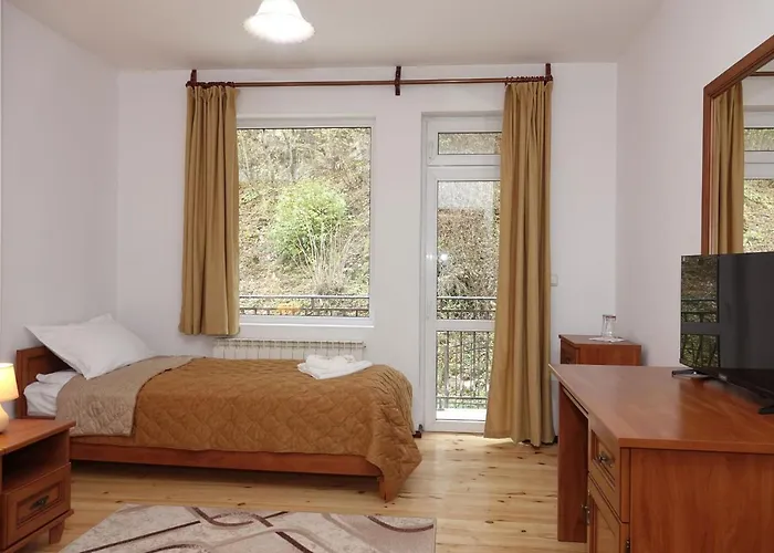 מלון семеен орфей