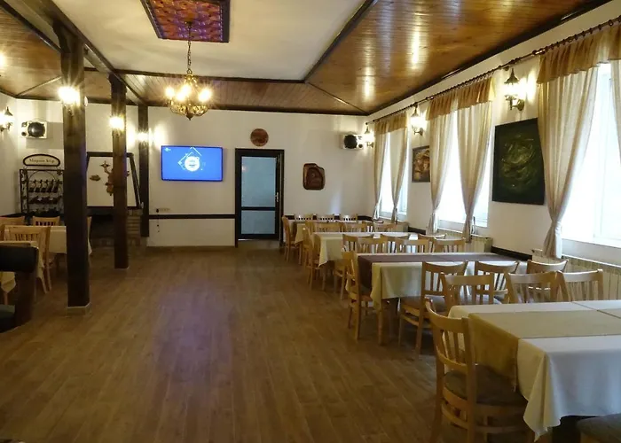 семеен орфей מלון 2*